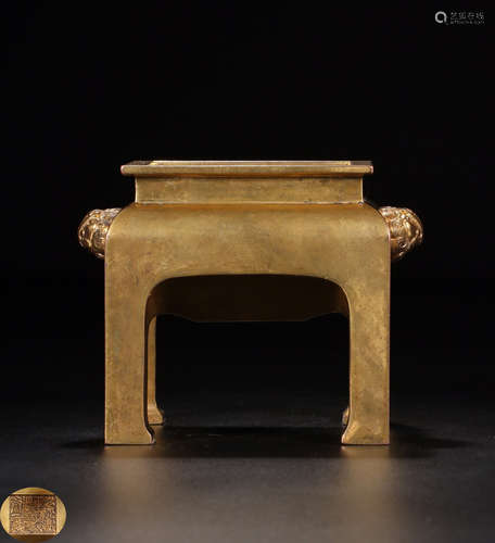 A GILT BRONZE DOUBLE EAR SQUARE CENSER