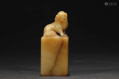 A FURONG SOAPSTONE CARVED BEAST SHAPED SEAL