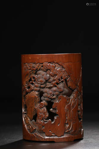 A BAMBOO CARVED HOLLOW STORY PATTERN PEN HOLDER