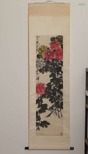 A CHRYSANTHEMUM PATTERN VERTICAL AXIS PAINTING