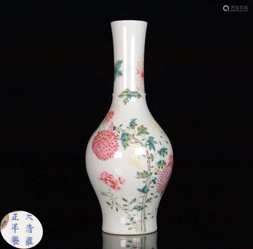 A FAMILLE ROSE GLAZE FLORAL PATTERN VASE