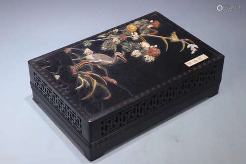 A ZITAN WOOD CARVED GEM DECORATED BOX