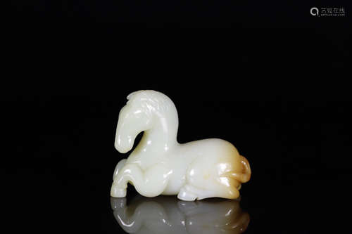 A HETIAN JADE CARVED HORSE SHAPED PENDANT