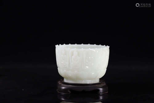 A HETIAN JADE CARVED LOTUS PATTERN BOWL