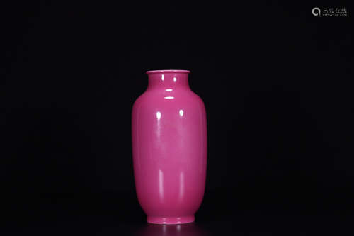 17-19TH CENTURY, A PINK GLAZE PORCELAIN VASE, QING DYNASTY