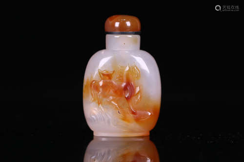 A STORY DESIGN AGATE SNUFF BOTTLE