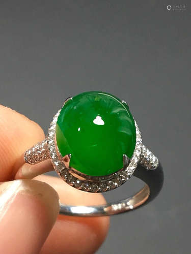 AN EGG DESIGN ZHENGYANG GREEN ICE JADEITE RING