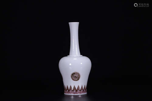 17-19TH CENTURY, A RED GLAZE PORCELAIN VASE, QING DYNASTY