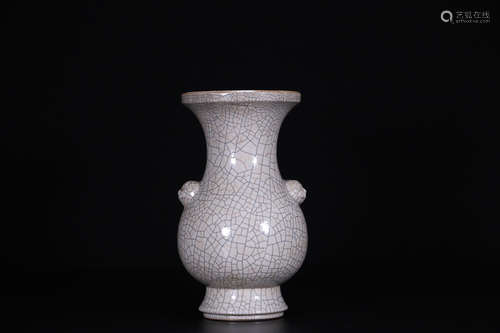 17-19TH CENTURY, A GE GLAZE PORCELAIN VASE, QING DYNASTY