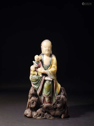 18-19TH CENTURY, A GUAN YIN DESIGN SHOUSHAN STONE ORNAMENT, LATE QING DYNASTY