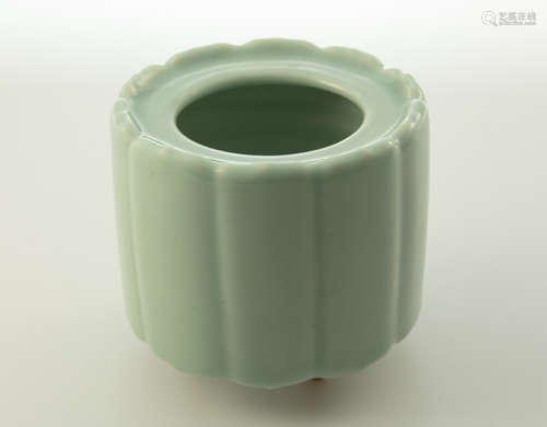 A celadon Makuzu Kozan koro or water coupe