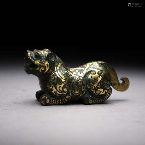 A Chinese Antique Gilt Bronze Tiger