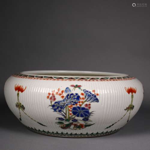 A large Familie Rose Soup Bowl ,Qing dynasty