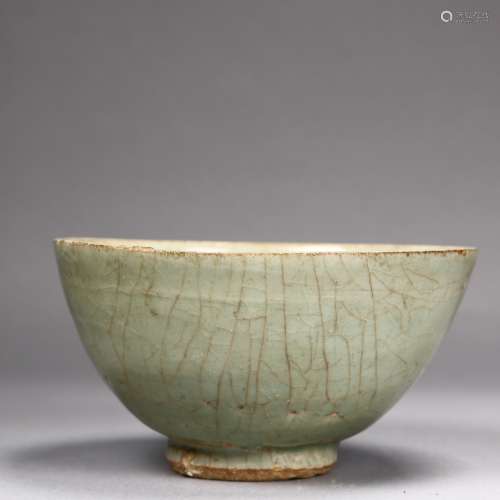 A Chinese Celadon Glazed Bowl,Yuan dynasty