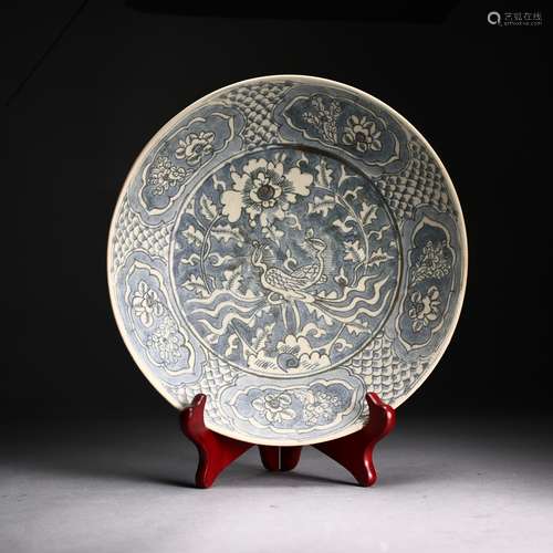 A Chinese Blue and White Porcelain Plate,Ming Dynasty