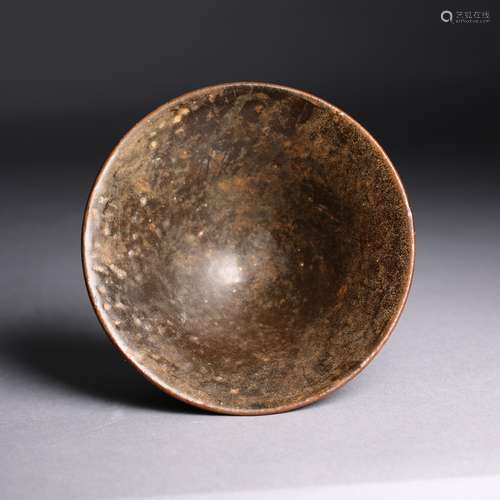 A Chinese Jizhou Green Glazed Bowl, Song/Jin Dynasty