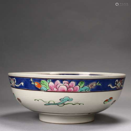 A Enamelled Porcelain Bowl