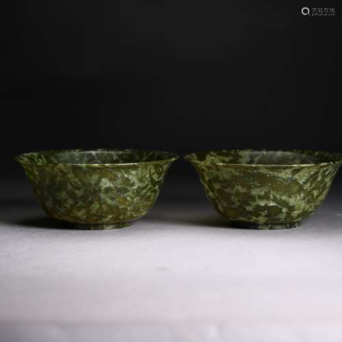 A Pair of Spinach Jade Bowls