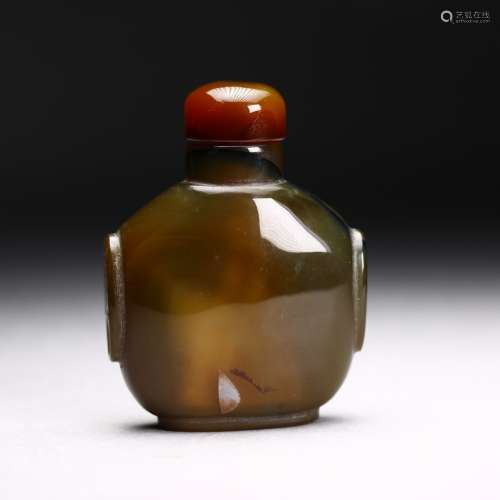 A Chinese Carved Agate Snuff Bottle.