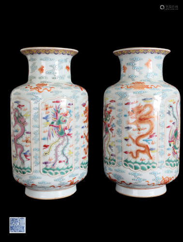 A PAIR OF FAMILLE ROSE VASES IN DRAGON & PHOENIX DESIGN