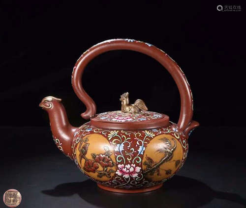 AN ENAMELED ZISHA TEAPOT WITH KANGXI MARKED