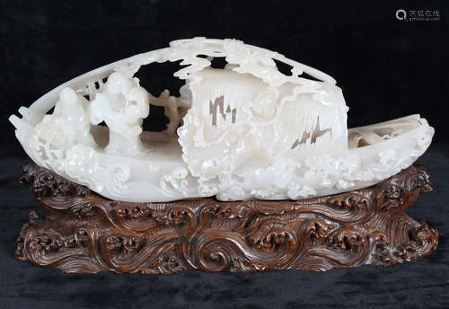 A HETIAN JADE BOAT