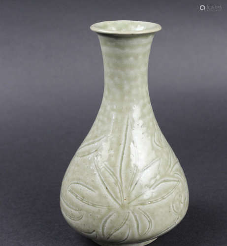 A YUE KILN VASE