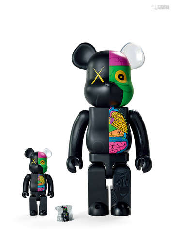 KAWS（B.1974） 2011年作 X 积木熊 解剖（黑）（1000%；400%；及100%） （共三件） 乙烯基