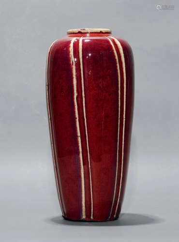 清中期 紅釉瓜棱瓶