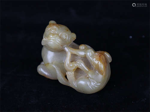 Chinese carved jade beasts.