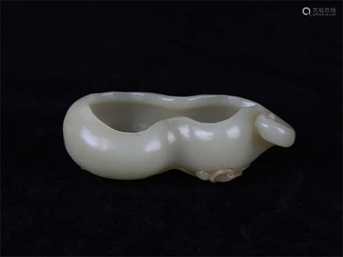 Chinese carved jade brush washer.