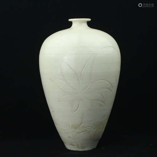 Chinese Ding Ware porcelain vase.