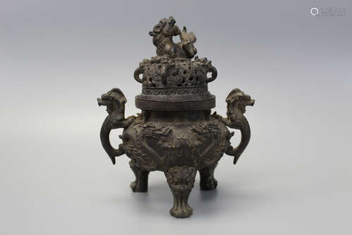 Chinese bronze incense burner, Xuande mark.