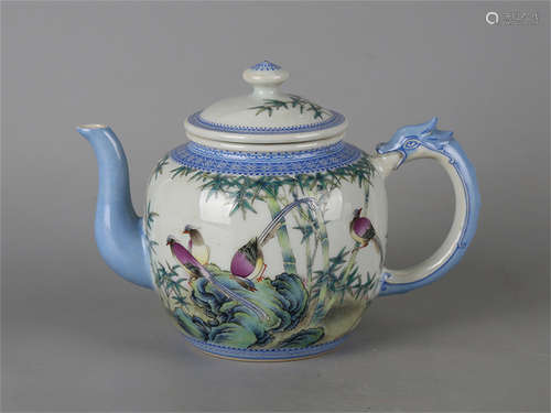 Chinese famille rose porcelain teapot, Qianlong mark.