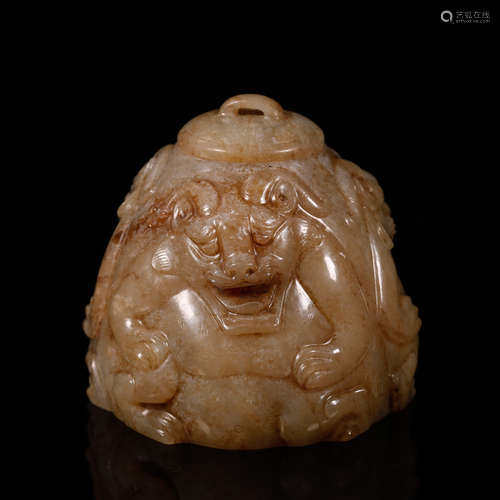 Han Jade Carved 'Three Bears' Covered Box