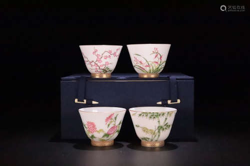 17-19TH CENTURY, A SET OF FLORAL PATTERN PORCELAIN CUP, QING DYNASTY