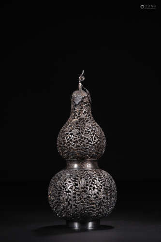 17-19TH CENTURY, A CALABASH DESIGN SILVER BOTTLE, QING DYNASTY