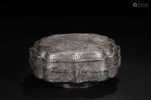 7-9TH CENTURY, A BIRD&FLORAL DESIGN GILT SILVER BOX, TANG DYNASTY