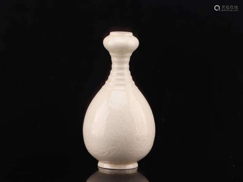 9-11TH CENTURY, AN OLD DING KILN GARLIC BOTTLE, NORTHERN SONG DYNASY