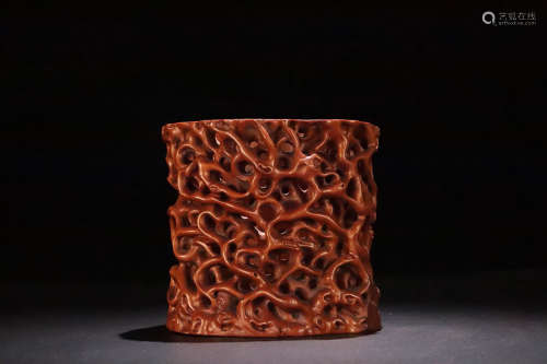 18-19TH CENTURY, A ROOT DESIGN BOXWOOD BRUSH POT, LATE QING DYNASTY
