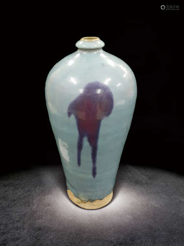 宋   鈞窯藍釉紫斑梅瓶