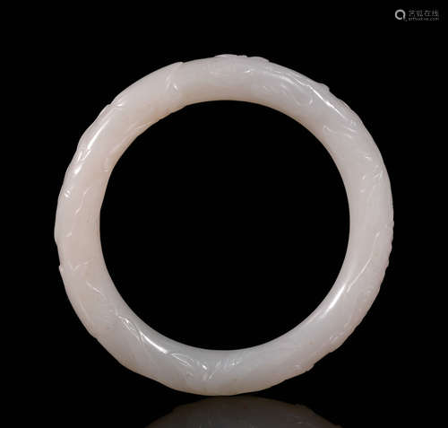 Qing Hetian Jade 'Sanduo' Bracelet