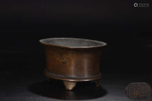 A BRONZE CASTED FOUR FEET CENSER