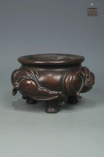 A GILT BRONZE CASTED TRIPOD CENSER