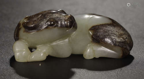 A HETIAN JADE CARVED COW SHAPED PENDANT
