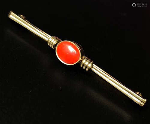 A 14K GOLD WITH CORAL CASTED BROOCH