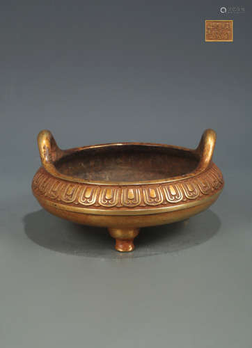 A GILT BRONZE CASTED TRIPOD CENSER