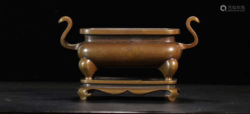 A BRONZE CASTED DOUBLE EAR SQUARE CENSER