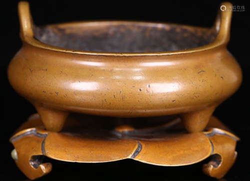 A BRONZE CASTED DOUBLE EAR TRIPOD CENSER