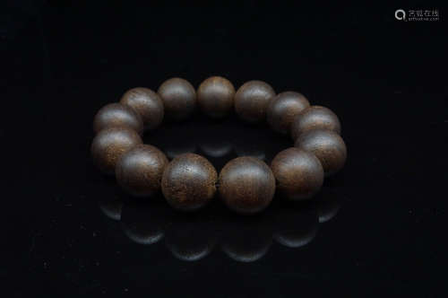 A NATURE CHENXIANG WOOD BEADS STRING BRACELET